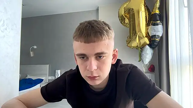 XXX chat uživo modela SoloFury