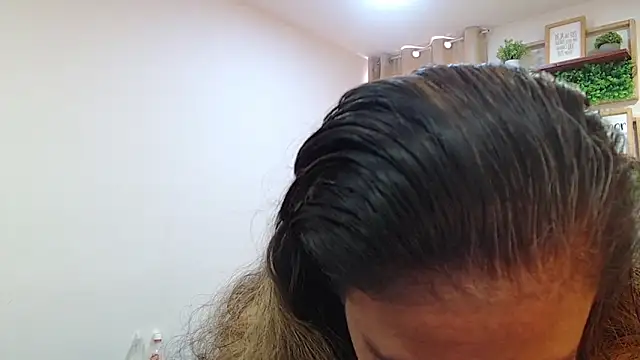 sasi_luna's Live XXX Chat