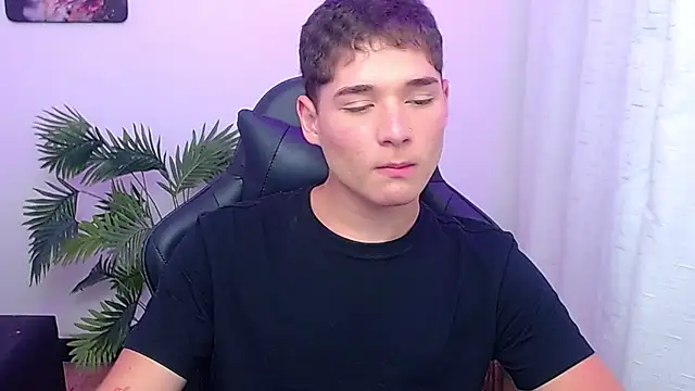 Mattass18 Pertunjukan Webcam