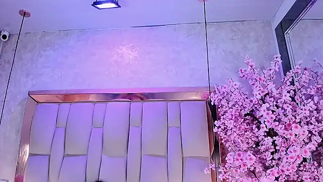 Kendallrogers1 Live XXX-Chat