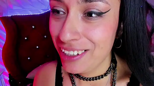 Chat XXX en directo de Roxanne_Han