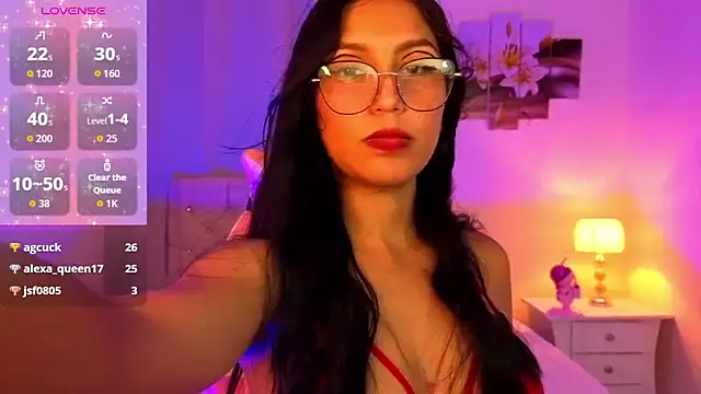naomifire_ Chat XXX in diretta