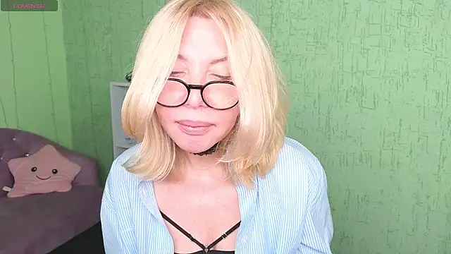 Wendy_Waves Adlı Modelin Canlı XXX Sohbeti