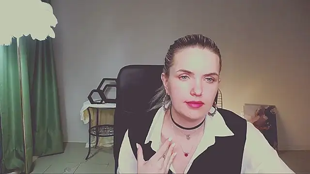 AliceSmite's Webcam Show