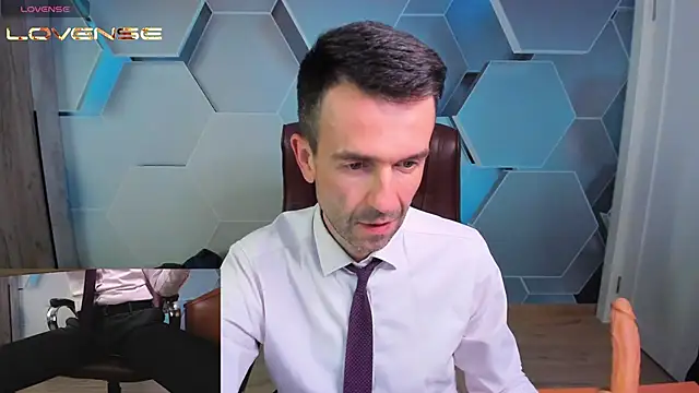 Онлайн чат XXX SteveTiger