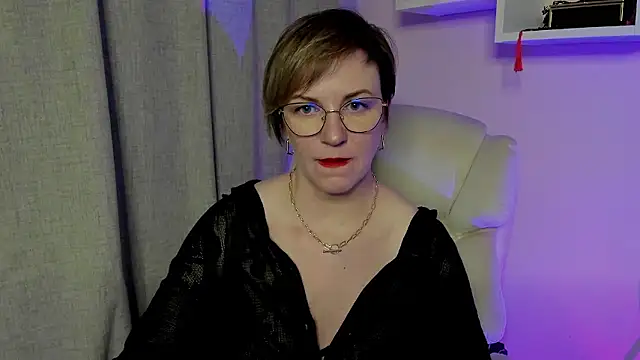 feliziaDesire Chat XXX in diretta