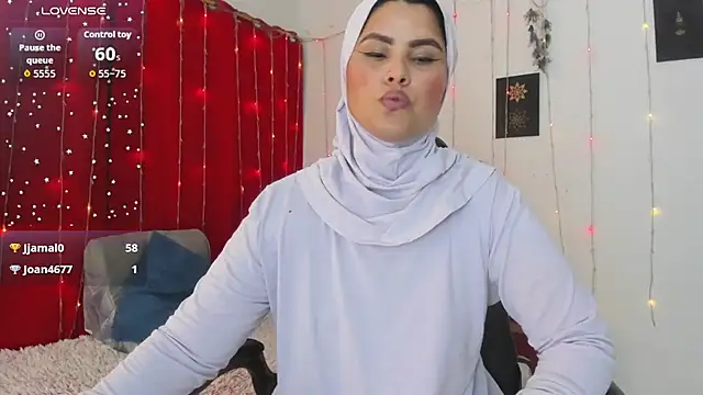 Chat +18 de AishaAmin_ ao vivo
