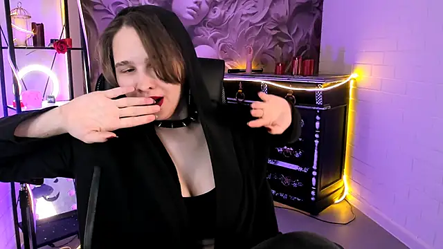 Chat XXX en directo de TessaMill