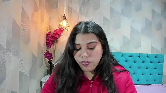 LindaBreeS' Live XXX Chat