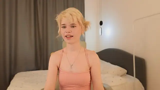 mood_berry_'s Live XXX Chat