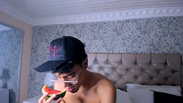 Živý XXX chat DannTaylor