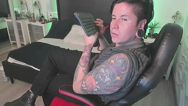 inkedsinners_ 在線直播表演