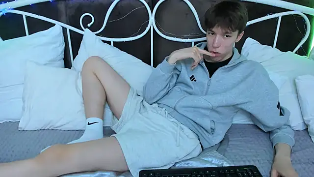 XXX chat uživo modela MarkBranston