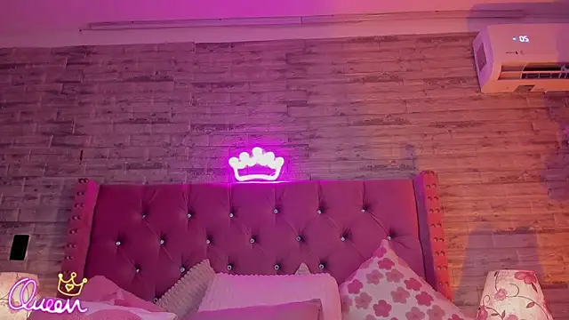 AuroraSim live XXX chat