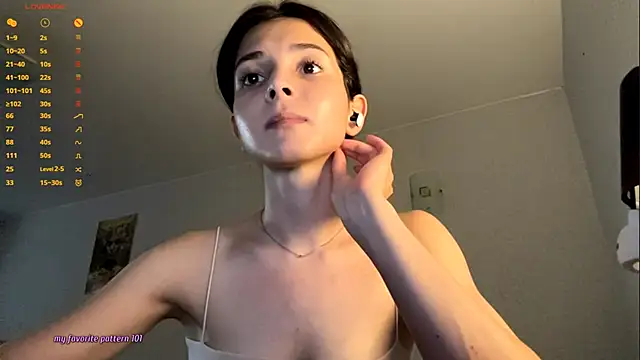 Mikytiki's Live XXX Chat