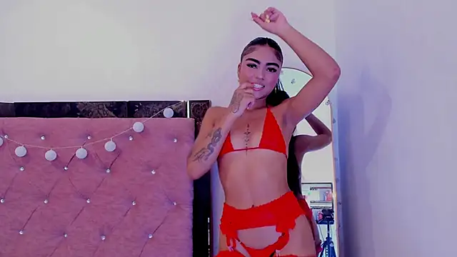 Alaia2's Live XXX Chat