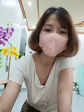 Chat XXX en directo de Emma_Linh