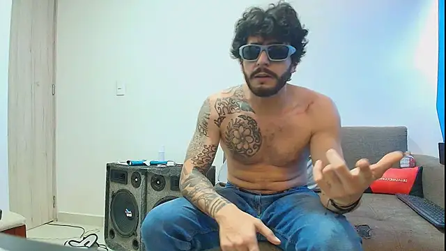 thomas_gun's Live XXX Chat