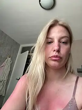 Chloemillerrxx – webcam-show