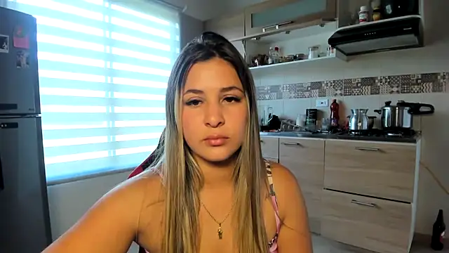 Sofi_isXXX Adlı Modelin Web Kamerası Şovu