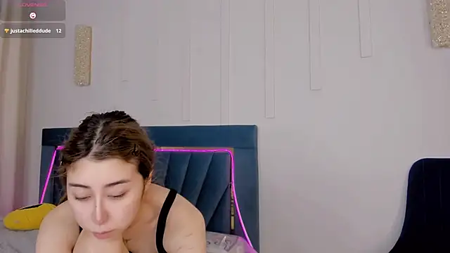 gigi_meii: онлайн-секс-чат