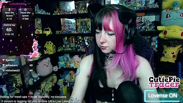 Chatroom XXX en direct de CutieTracer