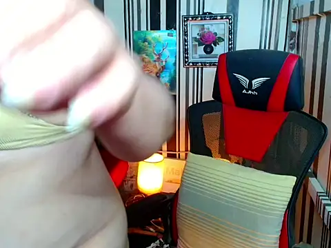 Webkamerová show TsyummyCock4u