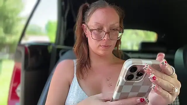 SpaceCowWhore Chat XXX live
