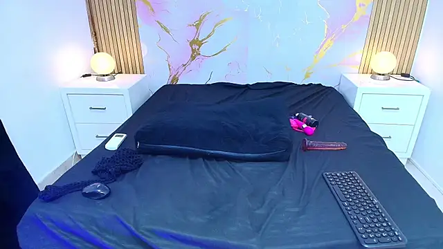 AprillRoss live XXX chat