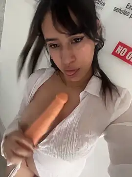 SweetCurvesXXX élő XXX-chatje