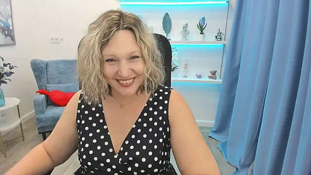 NinaStarle élő XXX-chatje