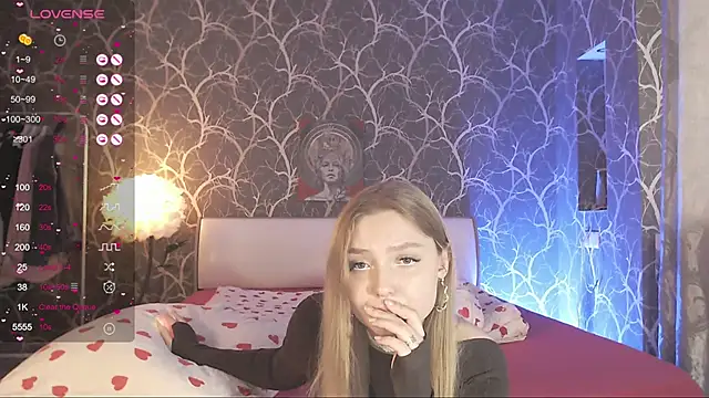 MiaMiaMeow élő XXX-chatje