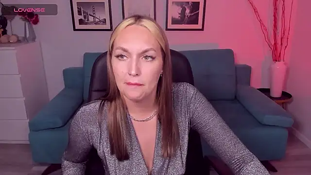 EvieMagical 라이브 XXX 채팅