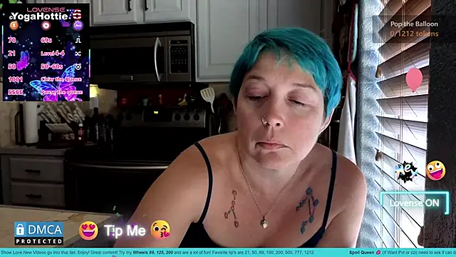 YogaHottie76's Live XXX Chat