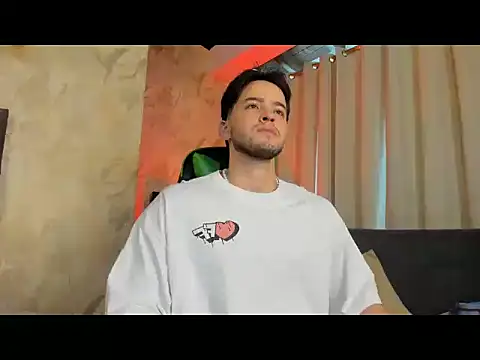Chatroom XXX en direct de RONNY_COLTON