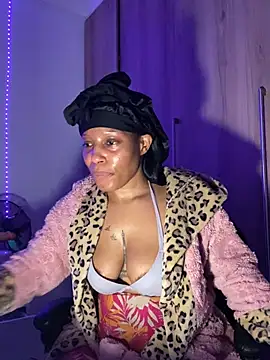 RainBougie's Live XXX Chat