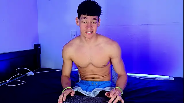 Luke_Muscle 即時 XXX 聊天