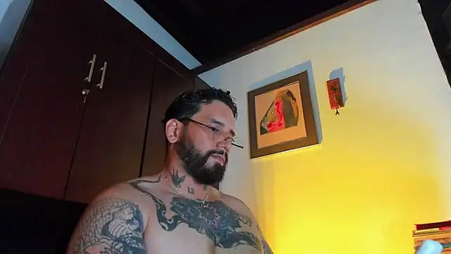 XXX chat uživo modela CamiloGray_