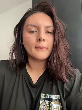 Chat +18 de MiaCavalli__ ao vivo