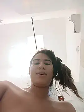 Chat ao vivo de safiya__emira