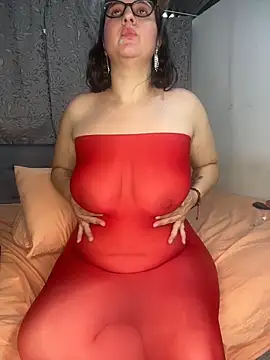 Soe_Lara's Webcam Show