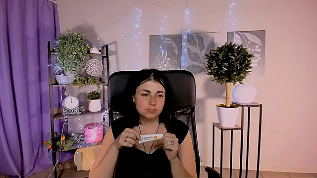 MartaEdams' Live XXX Chat