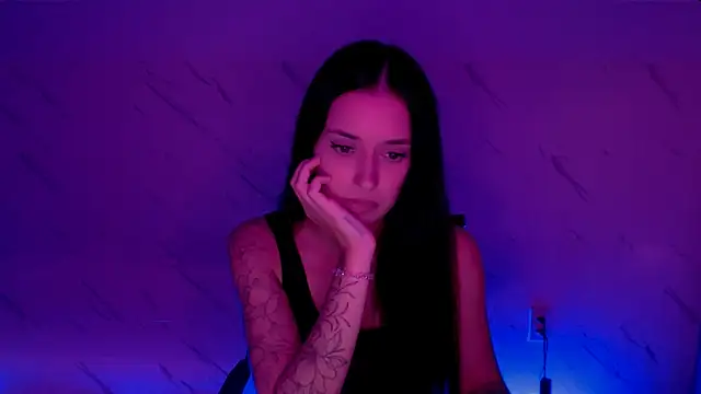 AlisaLink Adlı Modelin Canlı XXX Sohbeti