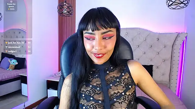 Violett_Gardenn Show in webcam