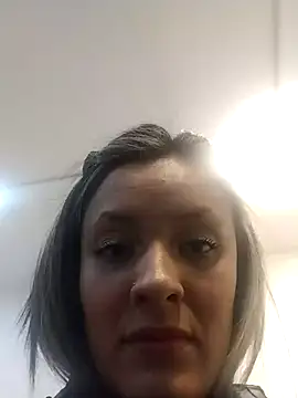 CynthiaMore Adlı Modelin Canlı XXX Sohbeti