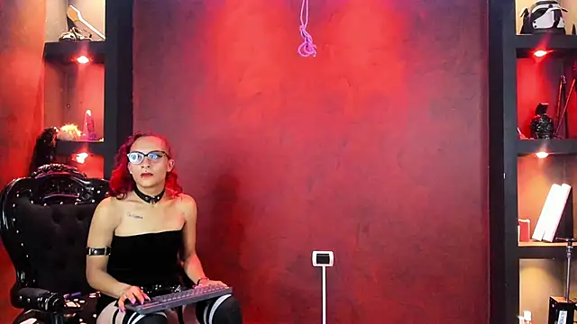 Chat +18 de Girls_of_fire__ ao vivo