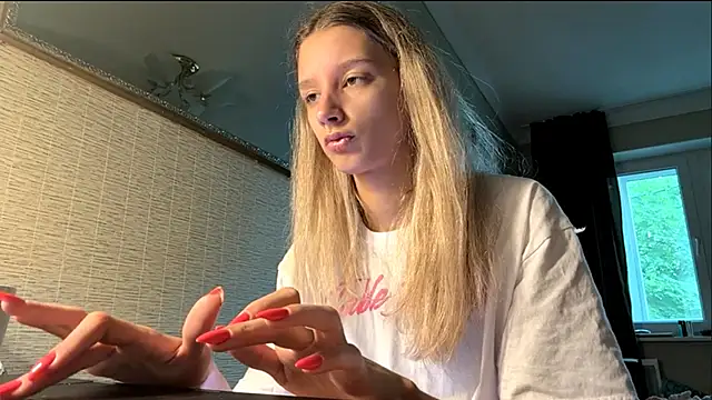 Tiffany_Blom Adlı Modelin Canlı XXX Sohbeti