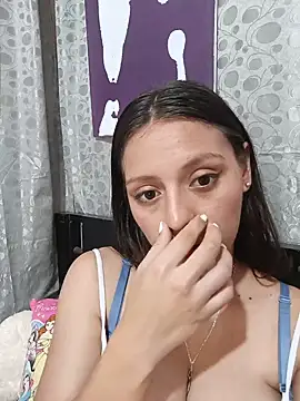 Lahila_のライ ブXXXチャット
