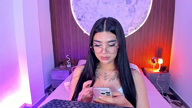 Czat XXX na żywo – RoseCassie
