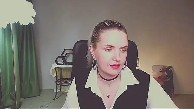 Chat XXX en directo de AliceSmite